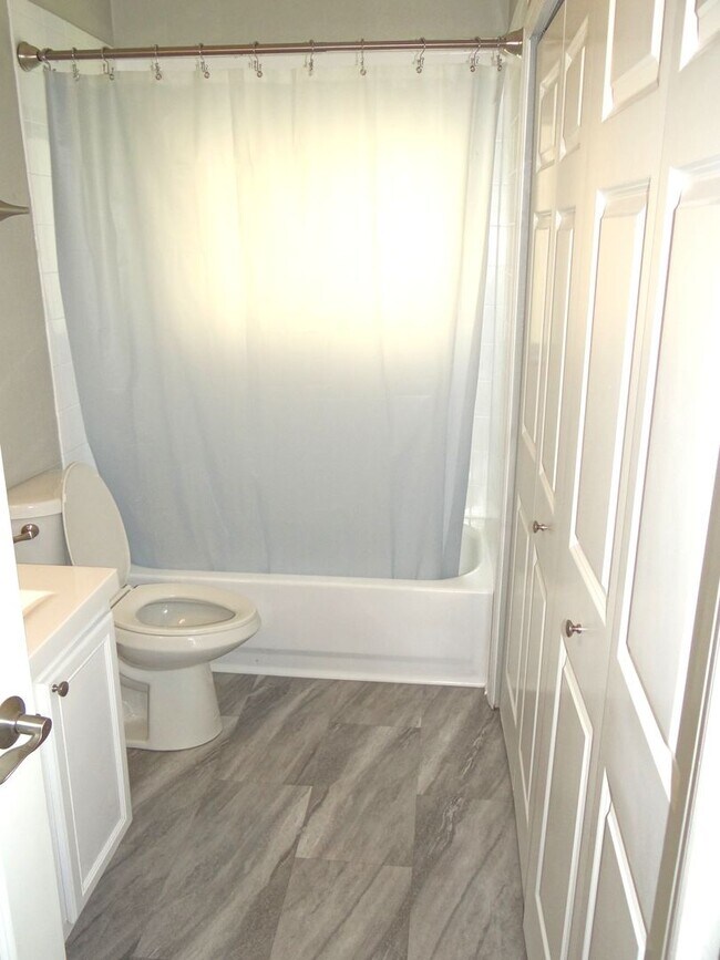 Building Photo - Charming 3/2 home in Port Tampa
