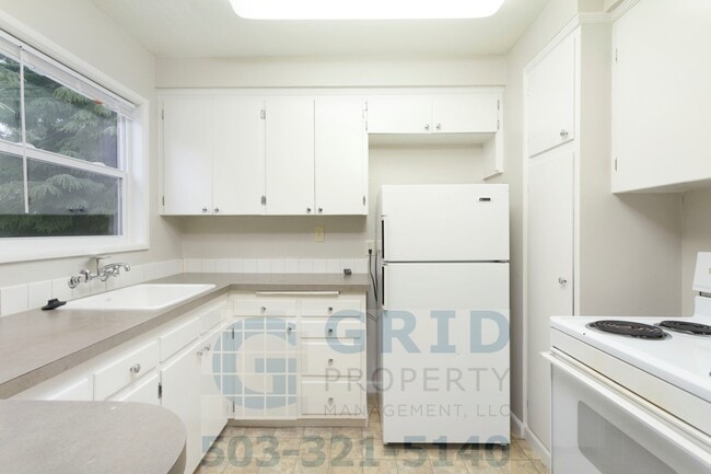 Building Photo - Charming 2 Bedrooms Home in Montavilla!