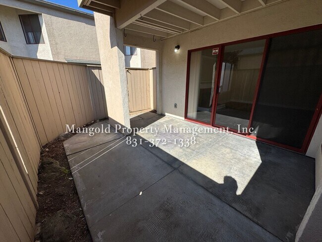 Building Photo - 2-Bedroom 1-Bath Condo with Fireplace, New...