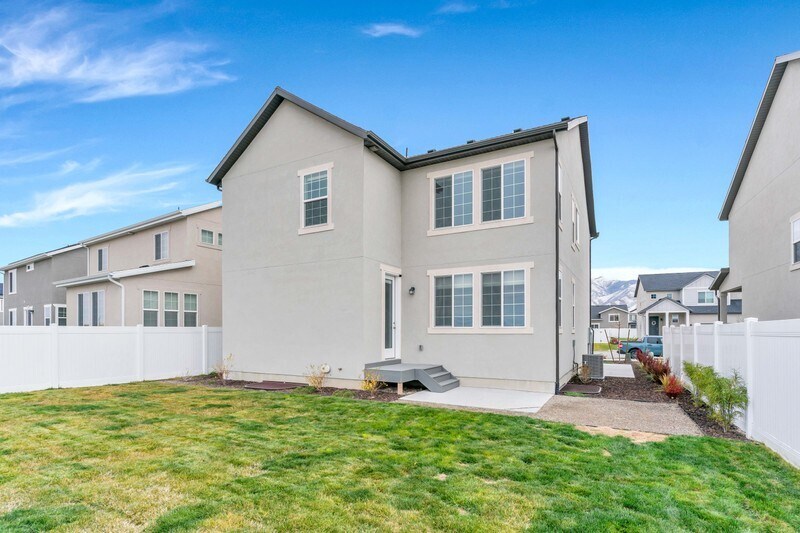 Building Photo - 5749 W Osprey Dr