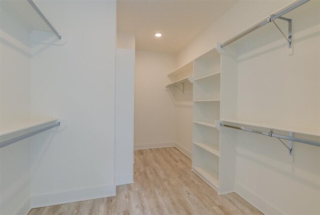 Building Photo - 2551 Judiway St