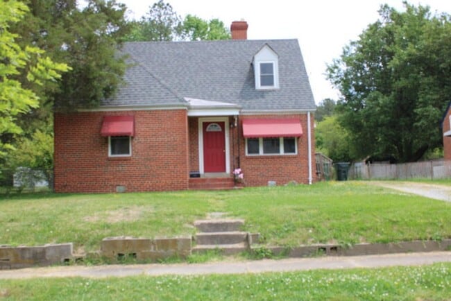 Primary Photo - Lovely Brick Home in Established Neighborh...