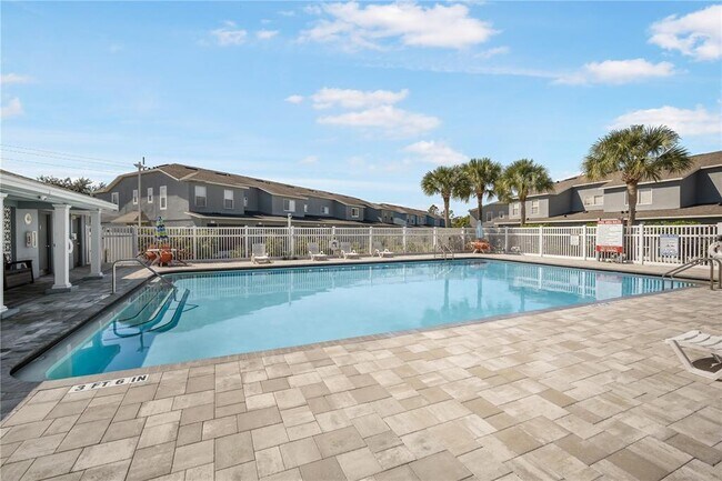 Building Photo - 6754 Lake Rochester Ln