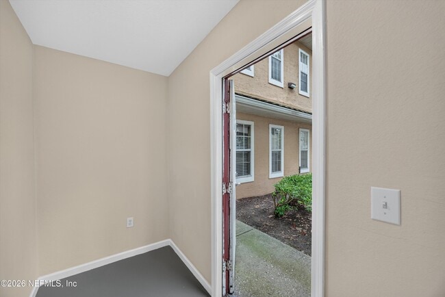 Building Photo - 10075 GATE N Pky
