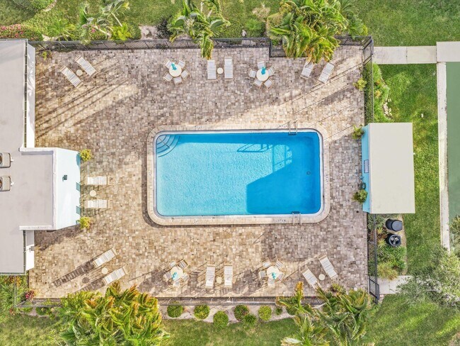 Building Photo - 524 Osprey Dr