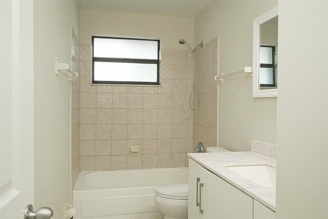 Building Photo - 10501 NW 43rd St