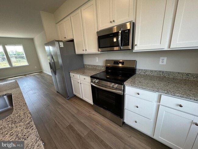 Building Photo - 107 Brashear Ct