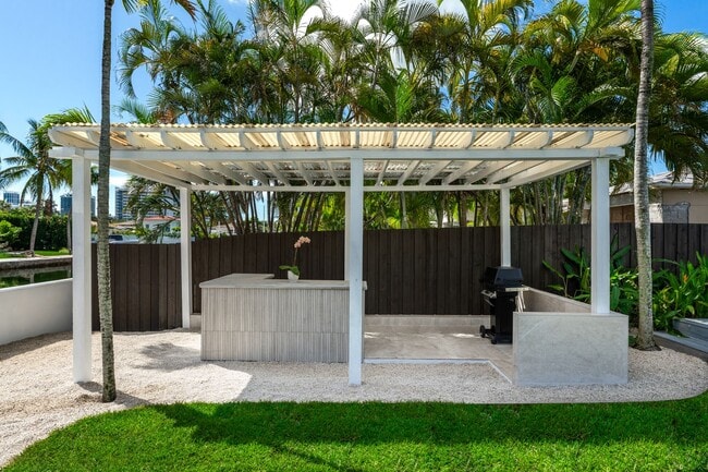 Building Photo - 7901 Noremac Ave