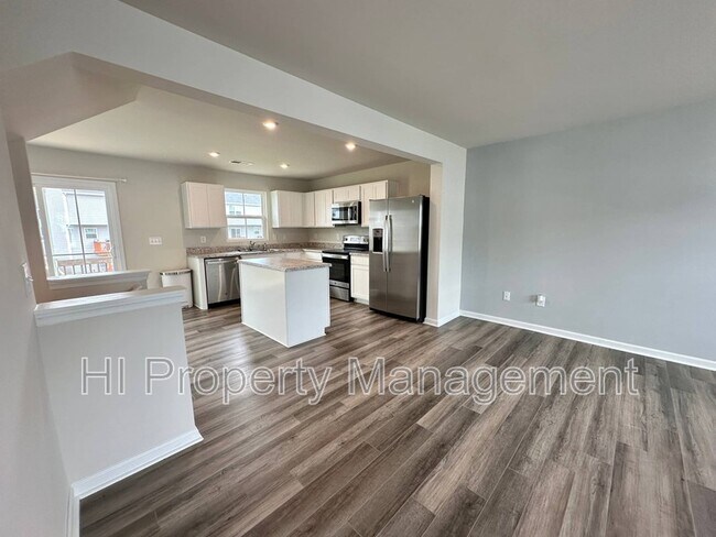 Building Photo - 11 High Pne Trl