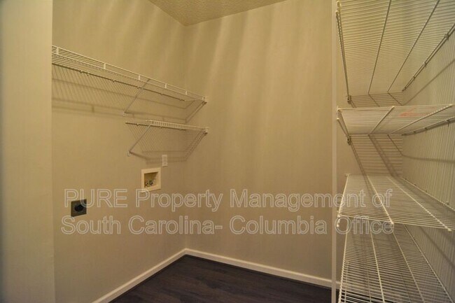 Building Photo - 210 Kingston Forest Dr
