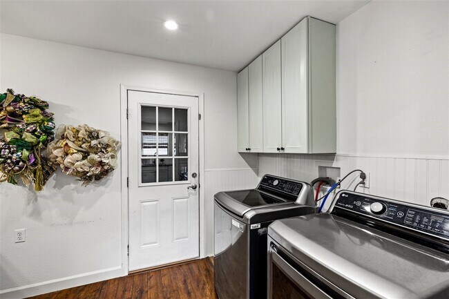 Building Photo - 2512 Azalea Ct