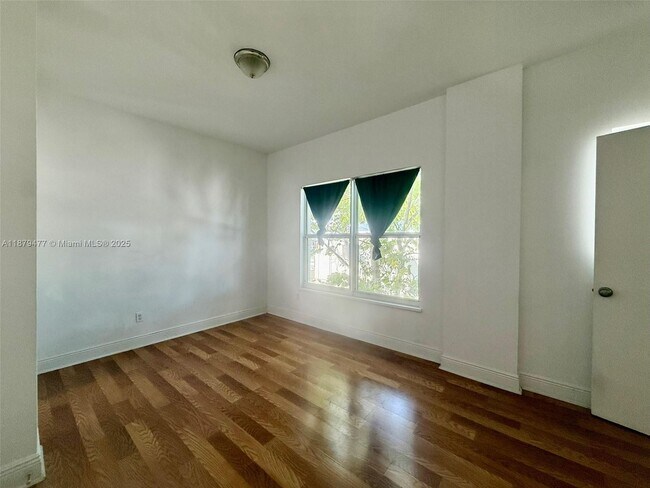 Building Photo - 4035 Meridian Ave