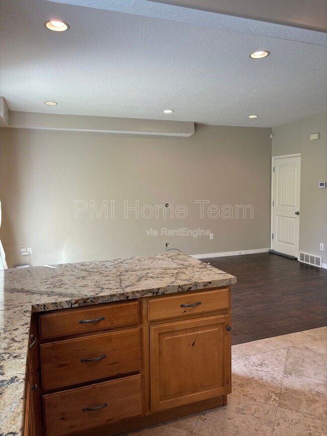 Building Photo - 260 Ailee Lane