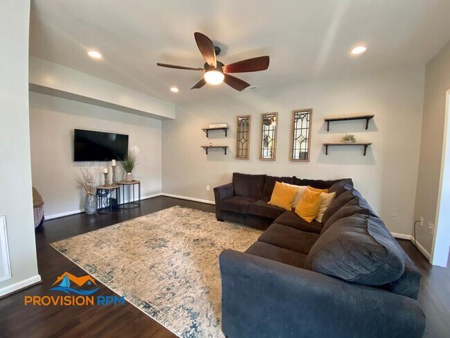 Building Photo - 106 Hanson Ct