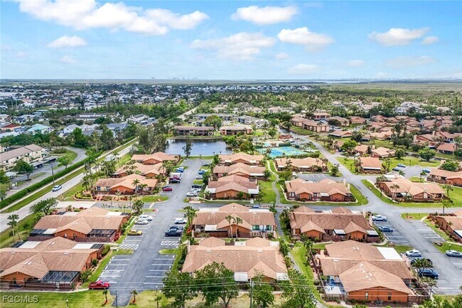 Building Photo - 6324 Royal Woods Dr