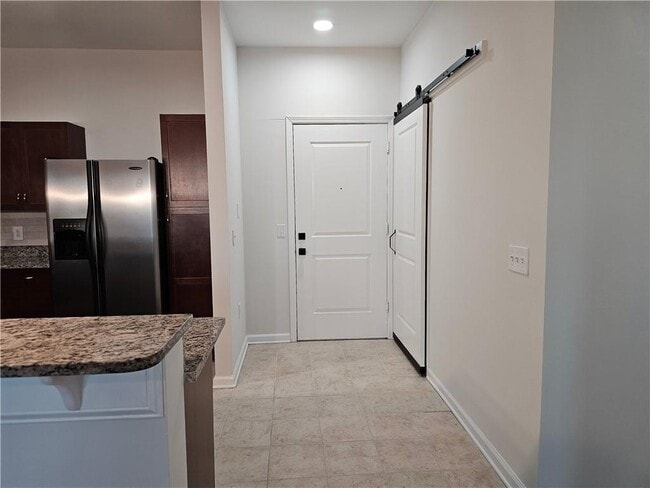 Building Photo - 870 Mayson Turner Rd NW