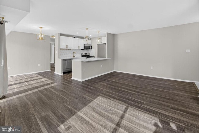 Building Photo - 12207 Braxfield Ct