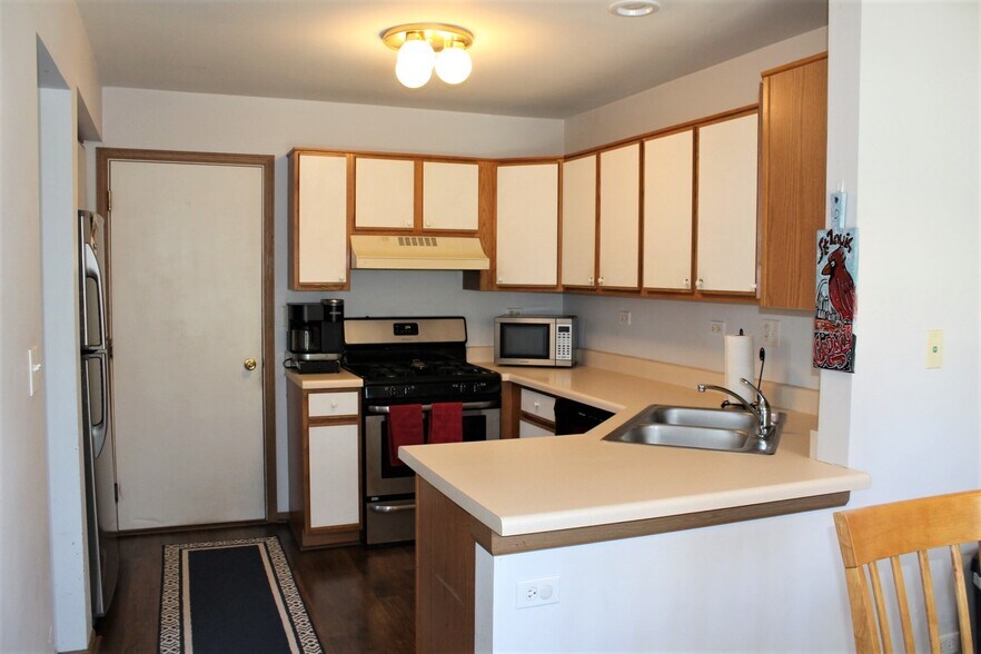 Building Photo - 156 Castlewood Ct