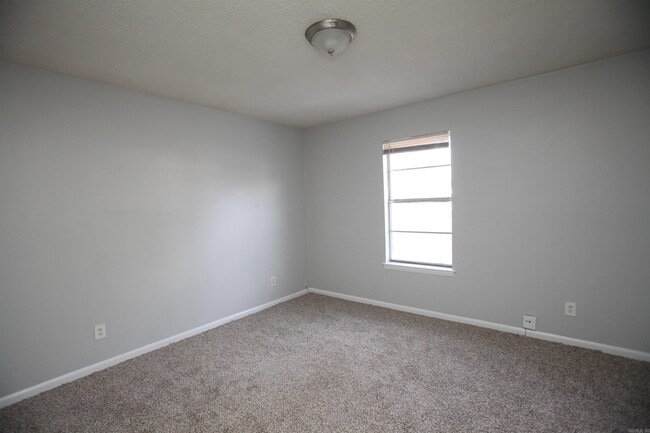 Building Photo - 5519 Southboro Dr