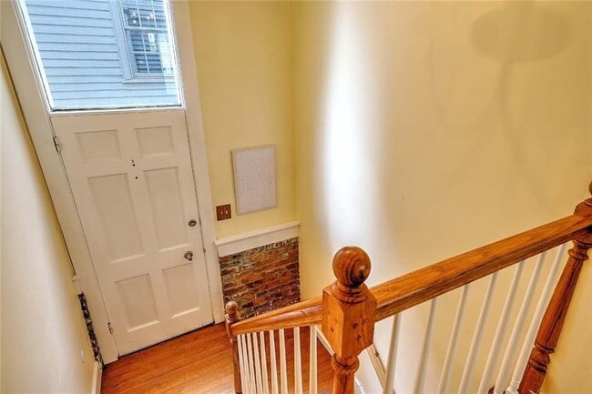 Building Photo - 135 Williams St