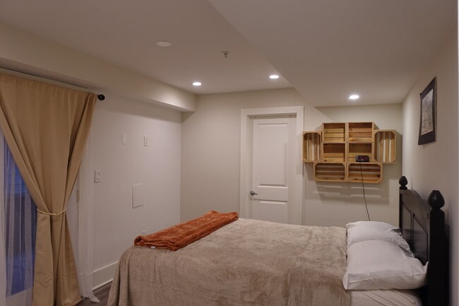 Building Photo - 34 Channing St NW