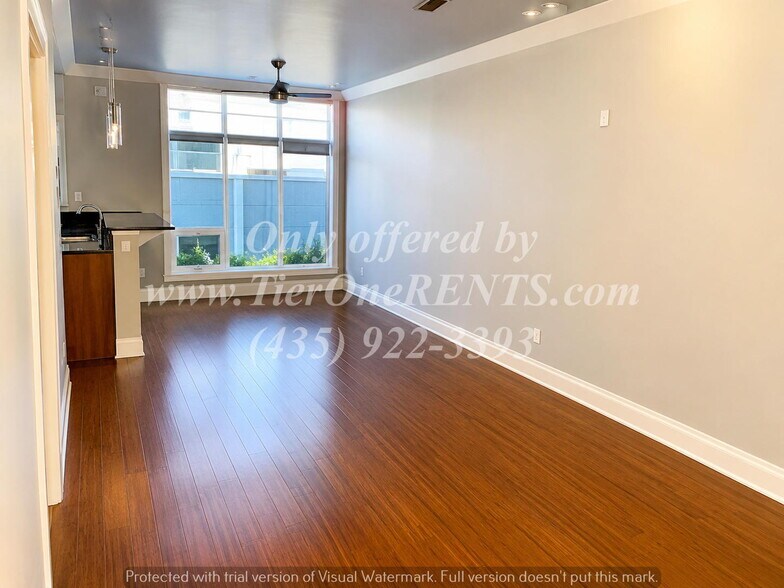 Building Photo - NO DEPOSIT option available for qualified renters!