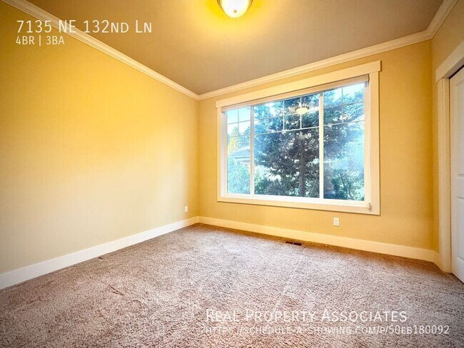 Building Photo - 7135 NE 132nd Ln