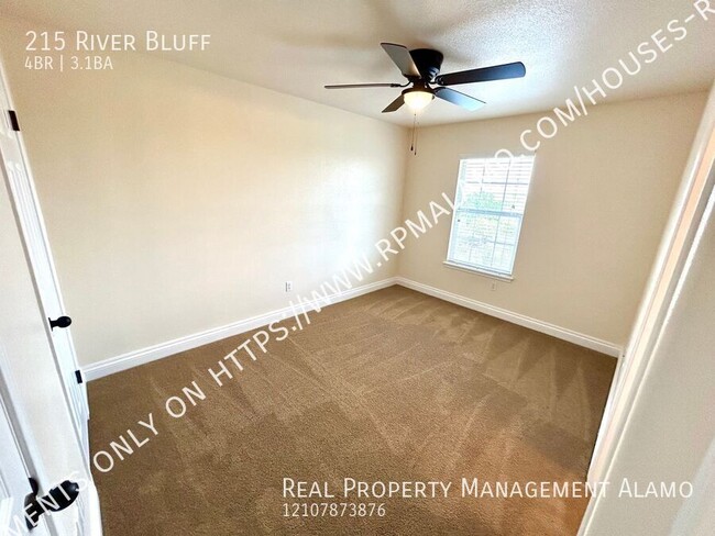 Building Photo - AVAILABLE NOW! 2-Story 4 Bedroom / 3.5 Bat...