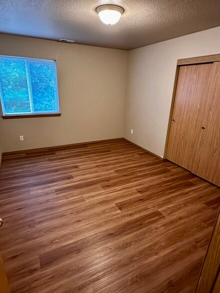 Building Photo - 3312 SE Concord Rd