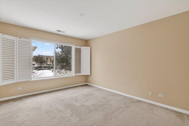 Building Photo - 1161 Hawthorne Ln