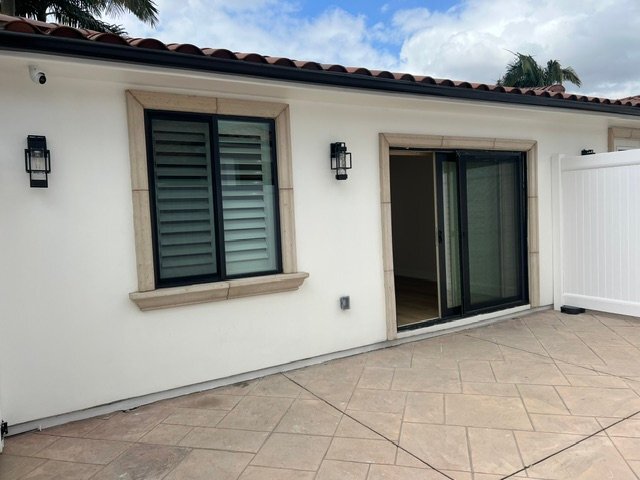 Building Photo - 8145 Valdina Dr