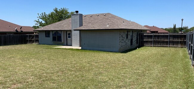 Building Photo - 4208 Shagbark Dr