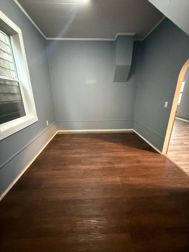 Building Photo - 4bd 1ba Home