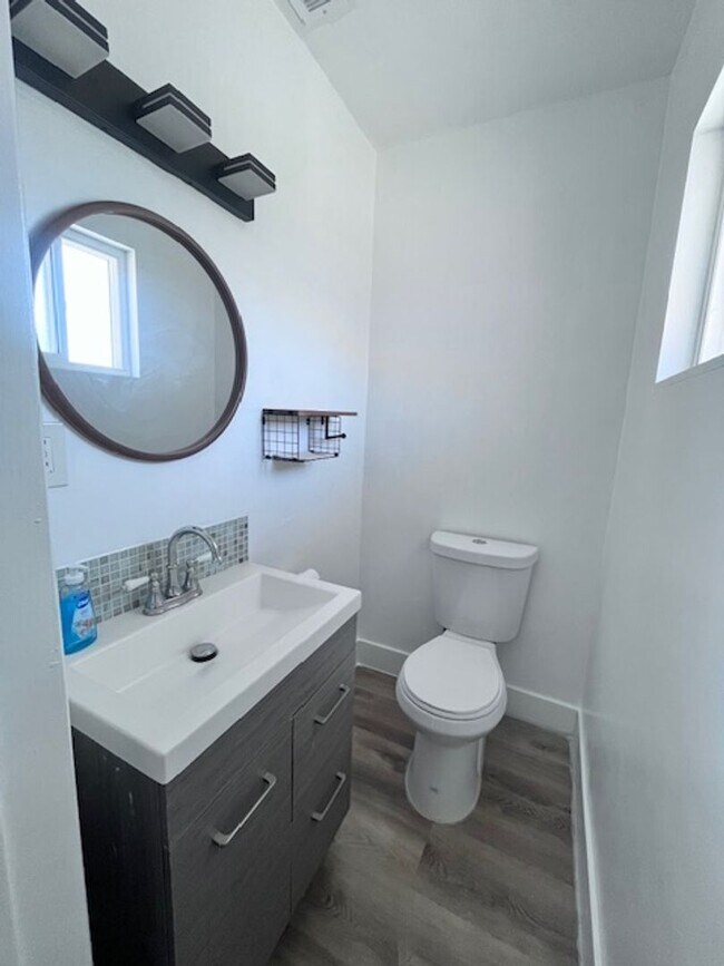 Building Photo - Recently Remodeled San Bernardino Home