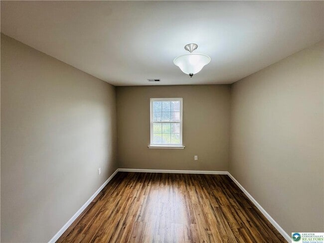Building Photo - 2671 Levans Rd