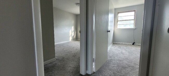 Building Photo - 4094 Balwynne Park Rd