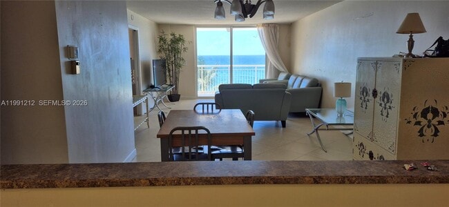 Building Photo - 1051 Hillsboro Mile, Hillsboro Beach, FL 33062 - 2 BR 2 BA condo