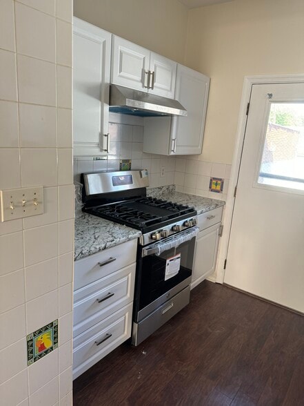 Building Photo - 5607 Elmer St