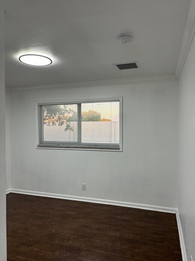 Building Photo - 2862 NW 55th Ave