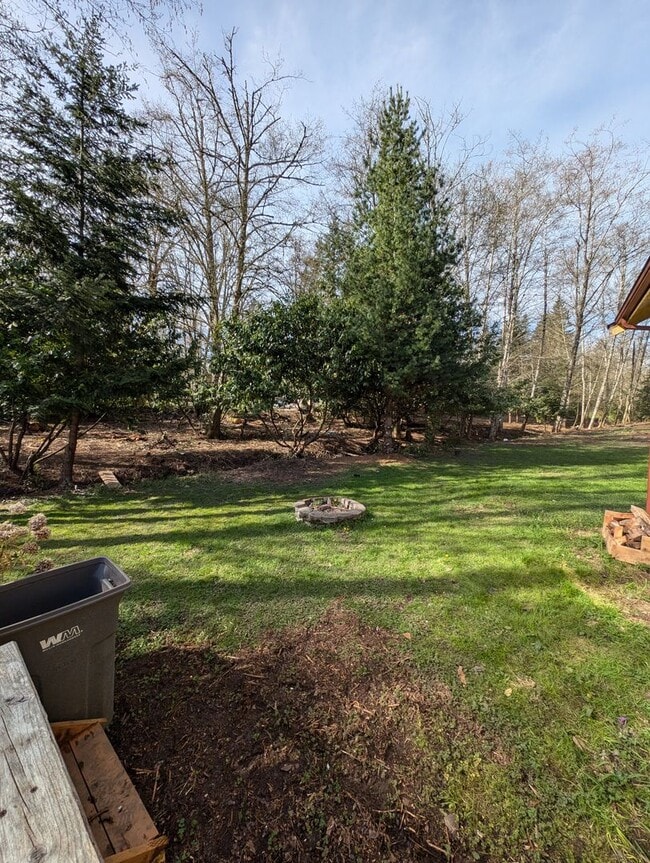 Building Photo - Charming 2 Bed Rental w Bonus Space & Loft! Available Now!