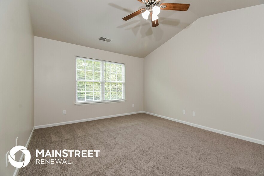 Building Photo - 4455 Oak Pointe Dr