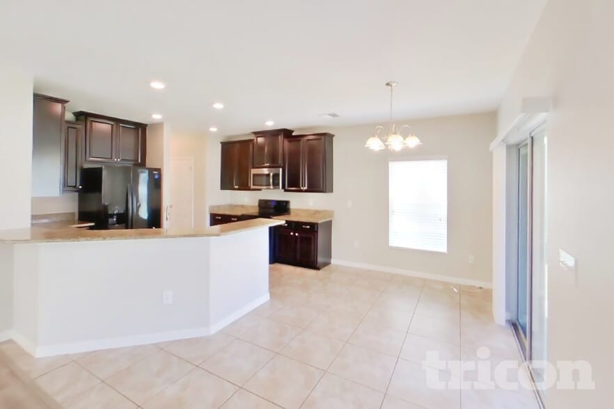 Building Photo - 13814 Crater Cir
