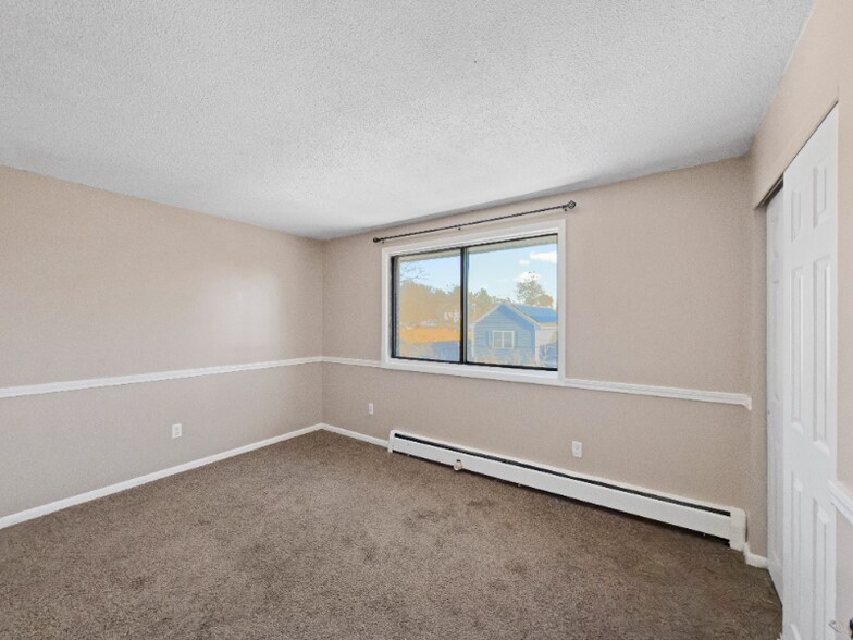 Building Photo - 274 E Haverhill St