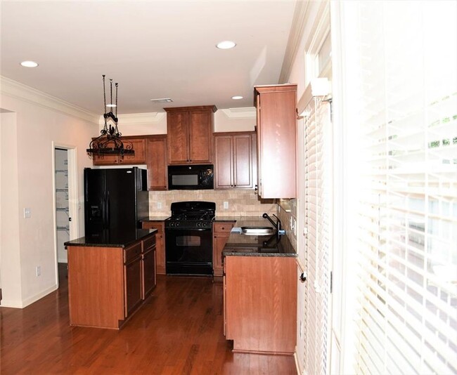Building Photo - 3356 Sardis Bend Dr