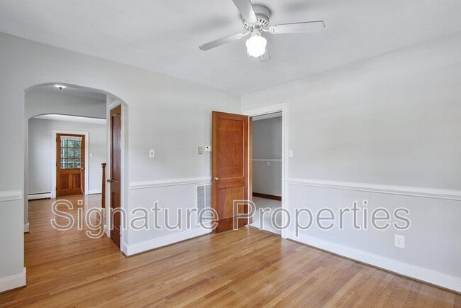 Building Photo - 6731 Forest Hill Ave