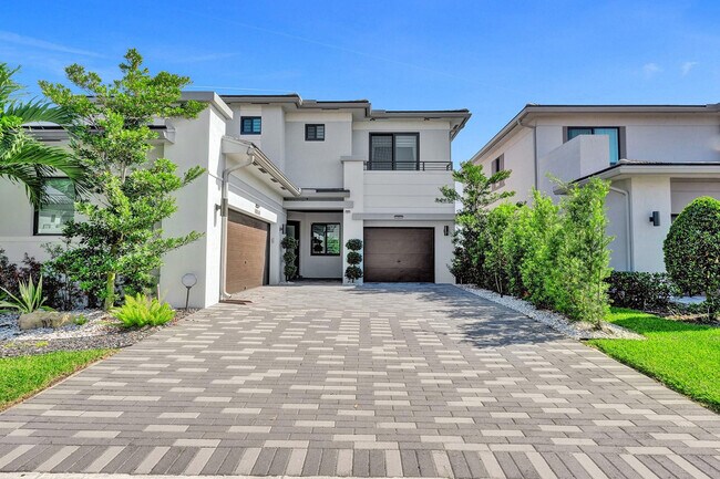 Building Photo - 10850 Oceano Wy