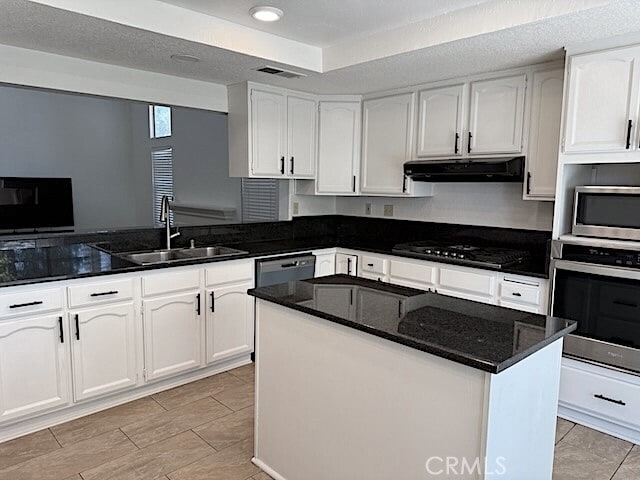 Building Photo - 2985 Amber Dr