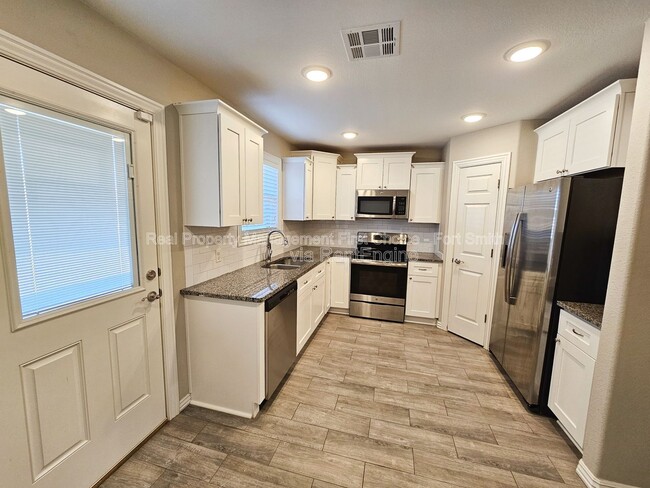 Building Photo - 6618 Leightyn Ln