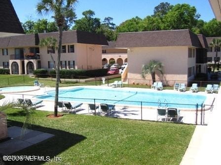 Building Photo - 1530 El Prado Rd