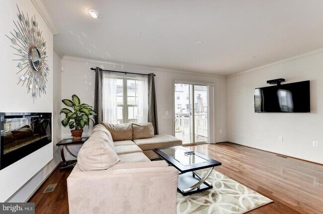 Building Photo - 13226 Deer Highlands Way